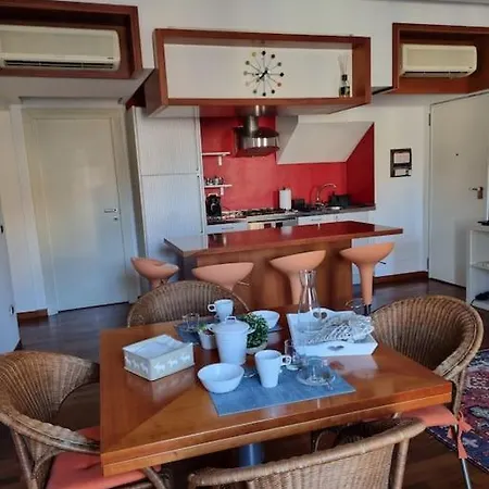 Appartement Corso Vannucci 87 *