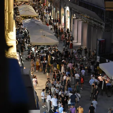 Corso Vannucci 87 Διαμέρισμα *